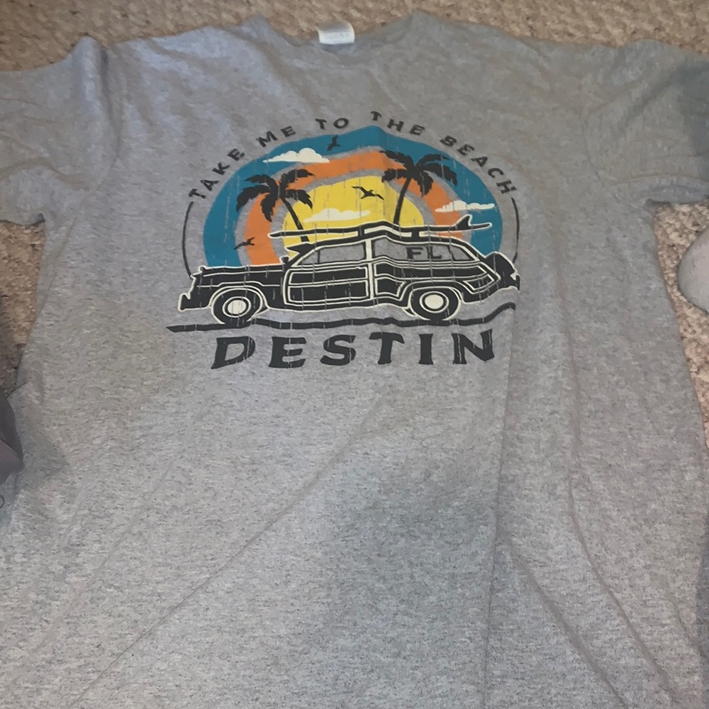 Tee
